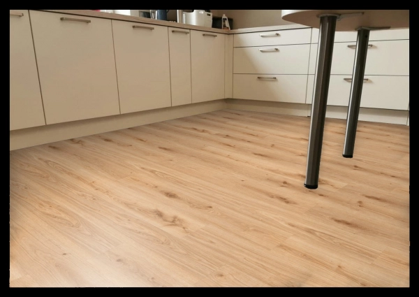 Tarkett Essence 30 – Primary Oak Light Brown 260055005