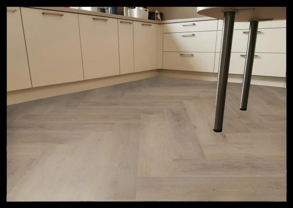 Aspecta Vinylboden Contours IC55 Chantilly Chevron Ble 6416724X