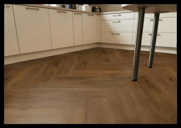 Aspecta Vinylboden Contours IC55 Chantilly Chevron Riviere 6416731X
