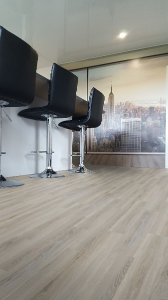69Ad01 Windrush Oak 69Ad01 Windrush Oak
