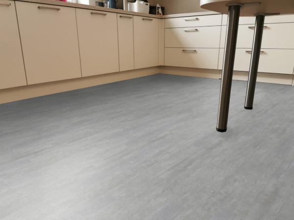 Sooted Panel White  69Am77