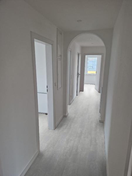 Sooted Panel White  69Am77