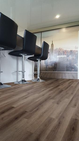 Dark Honey Oak 4V 69Am81E