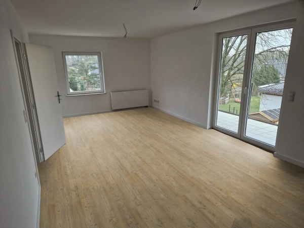 Country Oak Blond / 69Ca47E Country Oak Blond / 69Ca47E