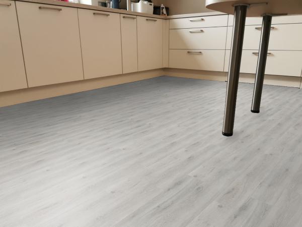 Silencio Capri Platinum Oak 69Cd67 rigidVinyl