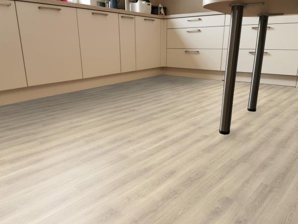 CasaNova 84Cs03 Eiche Taupe LHD 4V