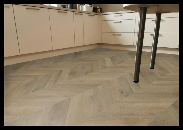 Aspecta Vinylboden Contours Chevron IC55 Bolsena 85C76524X