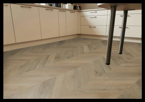 Aspecta Vinylboden Contours Chevron IC55 Bolsena 85C76524X Aspecta Vinylboden Contours Chevron IC55 Bolsena 85C76524X