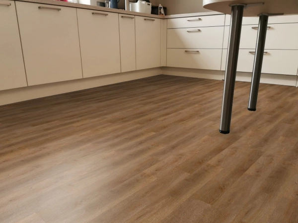 Designboden Designline 99DC15 Balanced Oak Brown Designboden Designline 99DC15 Balanced Oak Brown