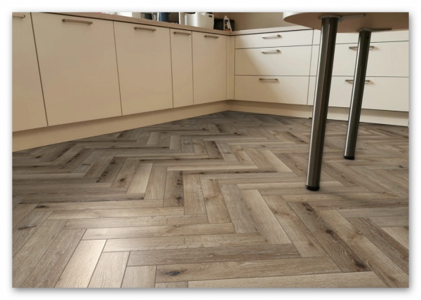 Acorn Herringbone Fischgrät by CoreTec Acorn Herringbone Fischgrät by CoreTec