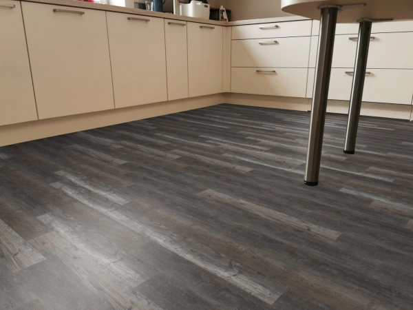 Enia Nantes und Nauders Rustic Dark Enia Nantes und Nauders Rustic Dark