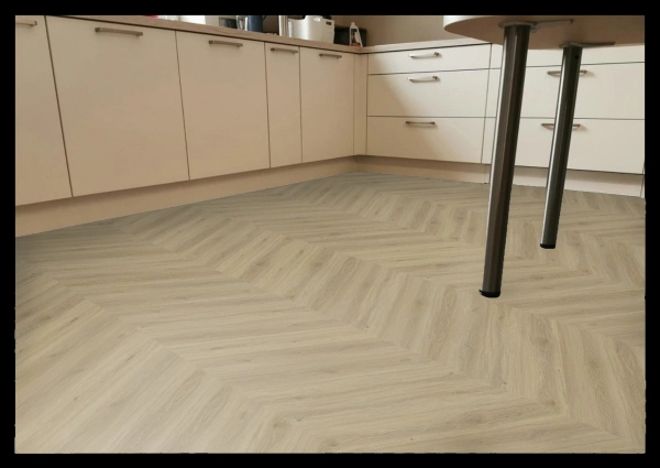Aspecta Vinylboden Contours Chevron IC55 Almond IC5580CH58209 Aspecta Vinylboden Contours Chevron IC55 Almond IC5580CH58209