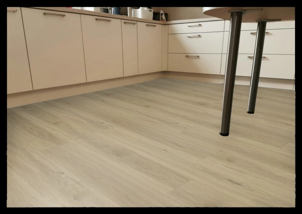 Aspe Aspecta Vinylboden Excellence XL-Planke GD70 Almond GD7032PL58209cta Vinylboden Excellence XL-Planke GD55 Prespa D476501X 4V-Fuge Aspe Aspecta Vinylboden Excellence XL-Planke GD70 Almond GD7032PL58209cta Vinylboden Excellence XL-Planke GD55 Prespa D476501X 4V-Fuge
